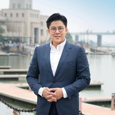 霍启刚.png